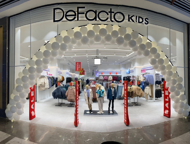 DeFacto Bursa’daki 10’uncu mağazasını açtı